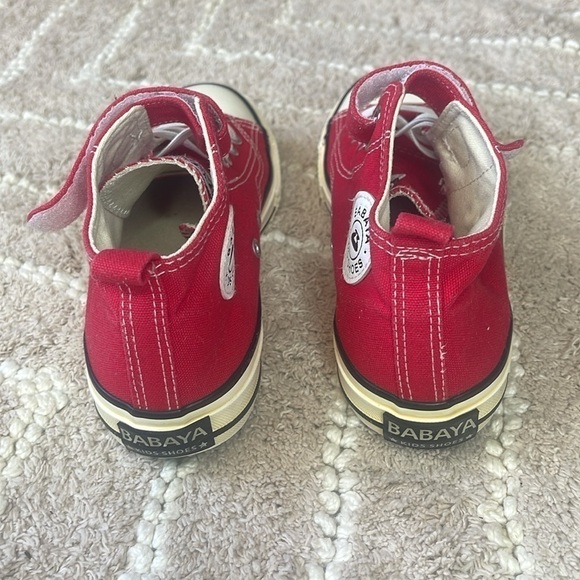 Banana Kids Shoes Red Canvas Sneakers 37/234 or Size 5 - Picture 3 of 6